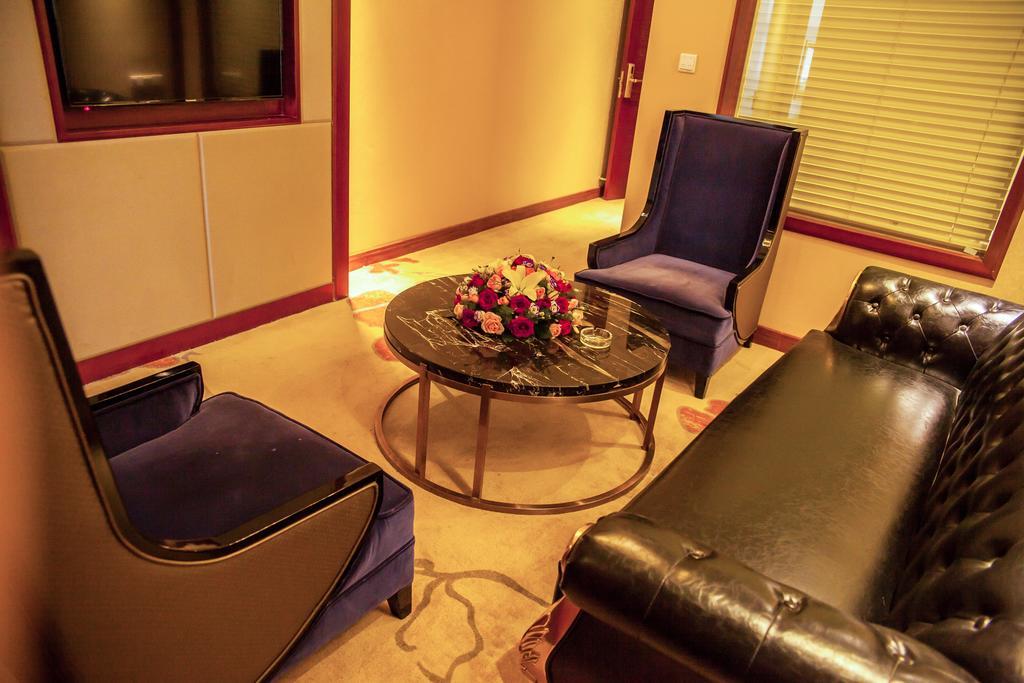 Xiangjiang Hotel Kunming Bagian luar foto