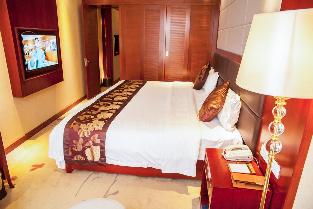 Xiangjiang Hotel Kunming Bagian luar foto